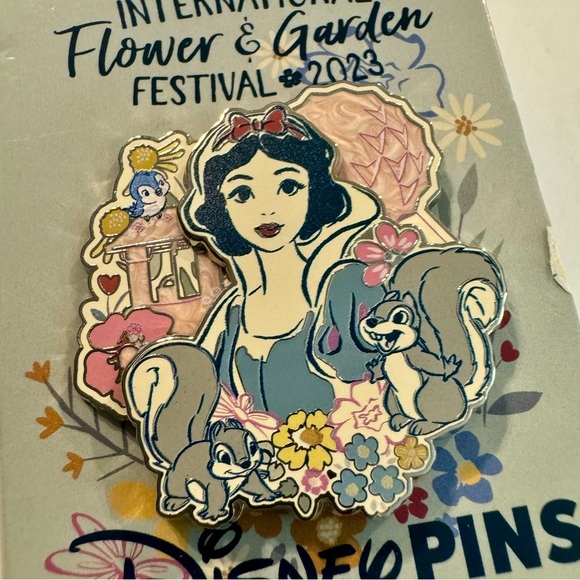 NWT. Snow White Disney Pin - 2023 Epcot Flower and Garden Festival - LE 4000 - Picture 2 of 8
